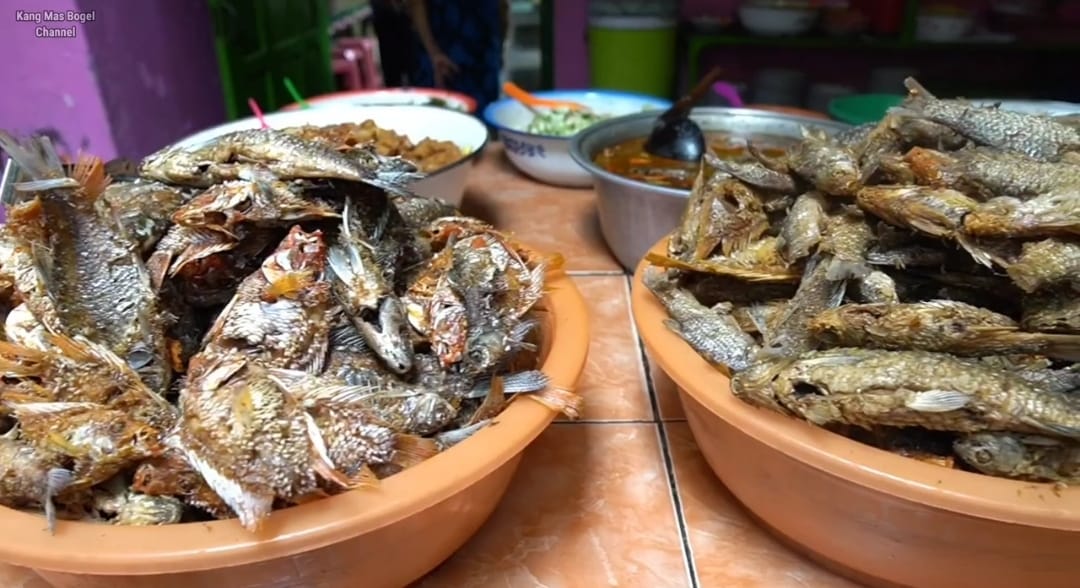 Cicipi Kelezatan Ikan Segar di Warung Makan Cap Giri, Cilacap